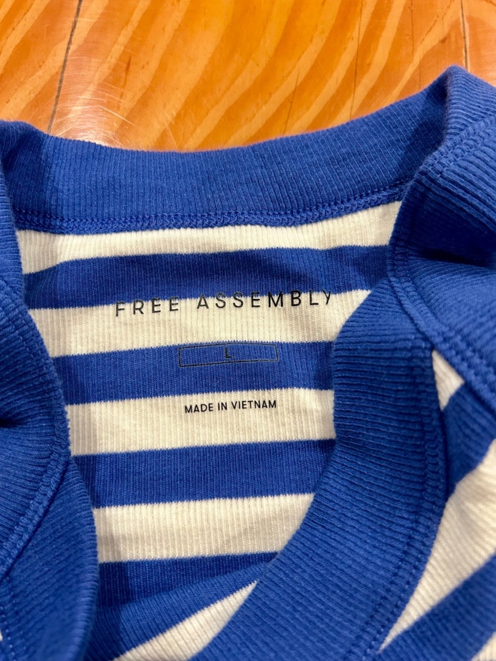 TWO Tank Tops - Size L - Picture 4 of 10